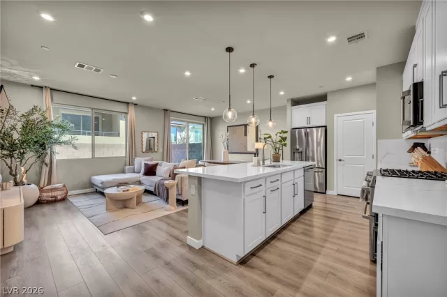 MLS: 2767782 Condo For Sale