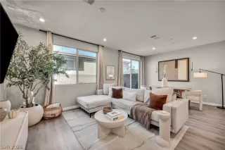 Photo #1: 2767782 Listing