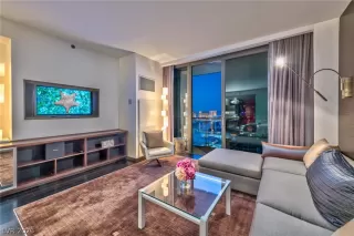 Photo #6: 2767812 Listing