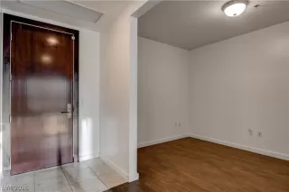 Photo #3: 2767830 Listing