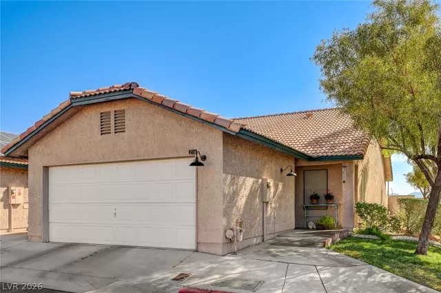 MLS: 2767873 Condo For Sale