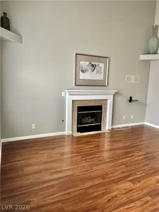 Photo #4: 2767879 Listing