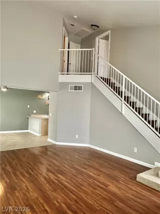 Photo #5: 2767879 Listing