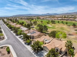 Photo #4: 2767977 Listing