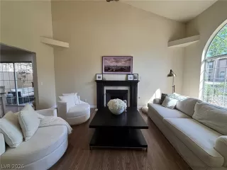 Photo #2: 2768015 Listing 