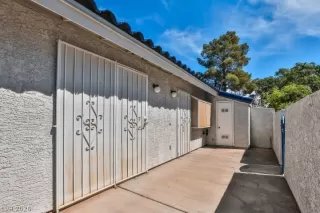 Photo #3: 2768088 Listing