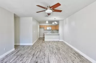 Photo #6: 2768088 Listing