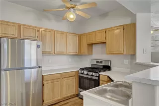 Photo #6: 2768111 Listing