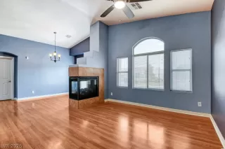 Photo #3: 2768130 Listing 