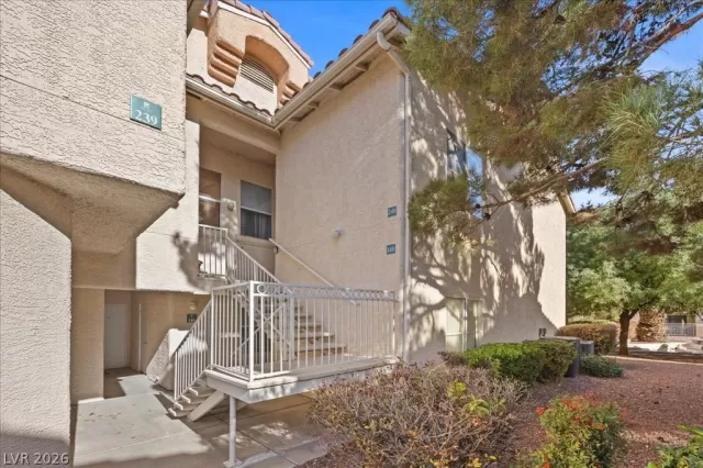 MLS: 2768190 Condo For Sale