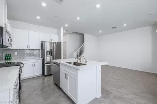 Photo #2: 2768244 Listing 