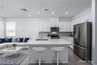 Photo #3: 2768244 Listing 