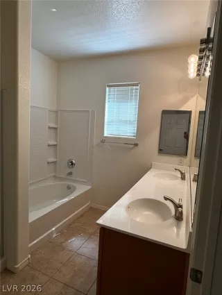 Photo #2: 2768263 Listing