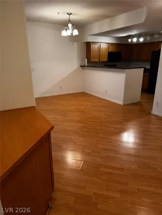 Photo #3: 2768263 Listing