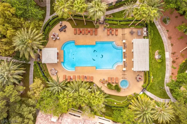 MLS: 2768280 Condo For Sale