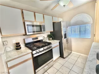 Photo #3: 2768291 Listing 