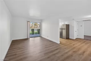 Photo #6: 2768298 Listing 