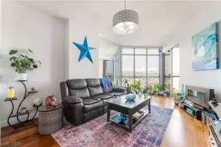 Photo #3: 2768318 Listing