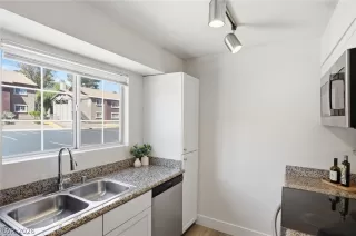 Photo #3: 2768374 Listing 