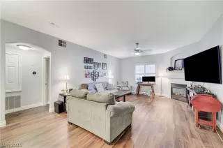 Photo #1: 2768391 Listing 