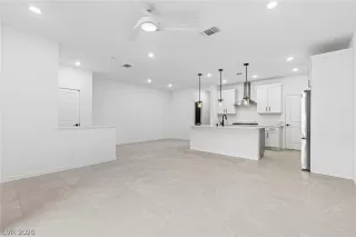 Photo #4: 2768461 Listing 