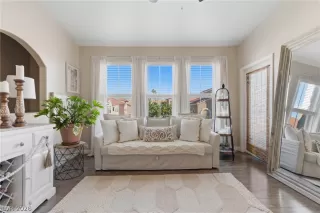 Photo #5: 2768528 Listing 