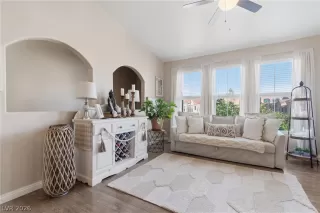 Photo #6: 2768528 Listing 