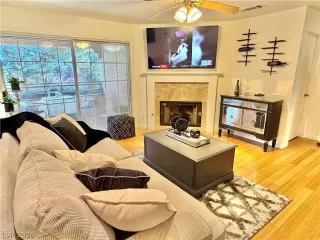 Photo #2: 2768575 Listing 