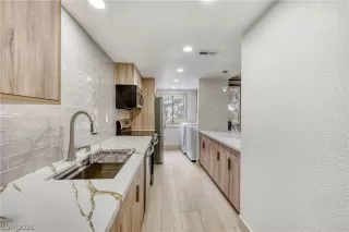 Photo #1: 2768584 Listing