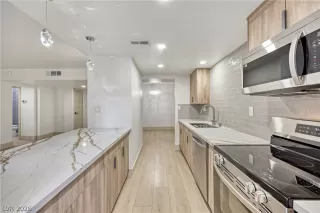 Photo #2: 2768584 Listing