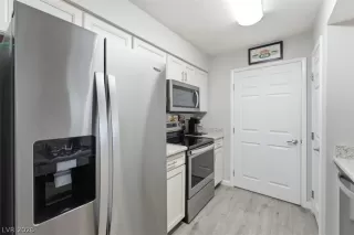 Photo #3: 2768624 Listing 