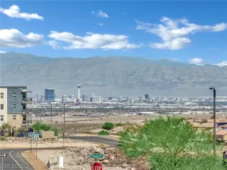 Photo #2: 2768638 Listing 