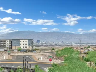 Photo #3: 2768638 Listing 