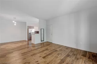 Photo #3: 2768643 Listing 