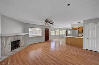 Photo #5: 2768716 Listing