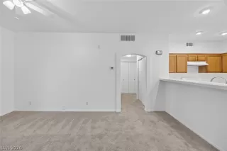 Photo #5: 2768737 Listing