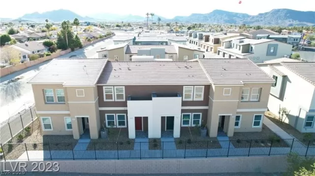 MLS: 2768742 Condo For Sale