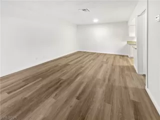 Photo #1: 2768781 Listing 