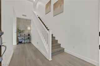 Photo #3: 2768783 Listing