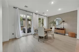 Photo #6: 2768783 Listing