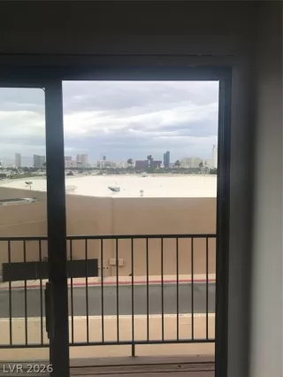 Photo #3: 2768812 Listing 