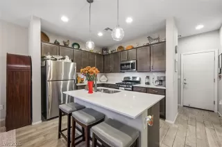 Photo #4: 2768833 Listing 