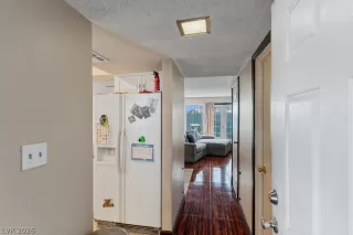 Photo #2: 2768867 Listing