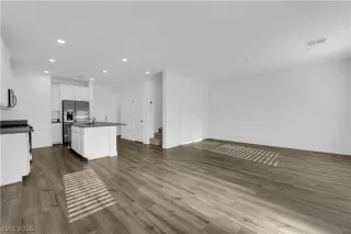 Photo #4: 2768884 Listing 