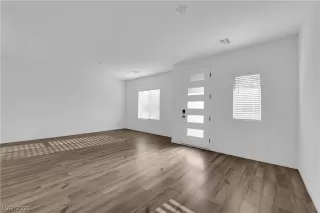 Photo #6: 2768884 Listing 