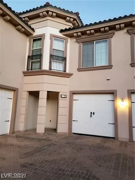 MLS: 2768954 Condo For Sale