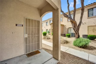 Photo #2: 2768990 Listing