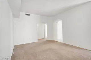 Photo #6: 2769058 Listing 