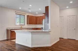 Photo #6: 2769114 Listing