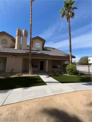 Photo #1: 2769143 Listing 